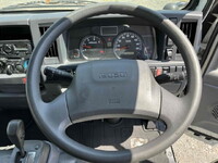 ISUZU Elf Panel Van TRG-NKR85N 2015 142,250km_34