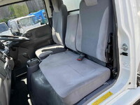 ISUZU Elf Panel Van TRG-NKR85N 2015 142,250km_40