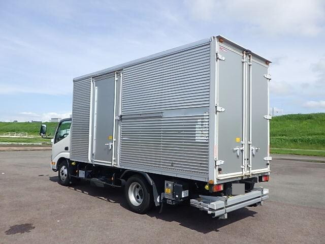 Dutro Aluminum Van_2