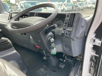 ISUZU Elf Double Cab TRG-NPR85AR 2016 39,470km_20