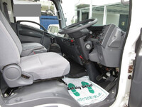 ISUZU Elf Panel Van TRG-NPR85AN 2017 182,000km_15