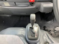 ISUZU Elf Bottle Van TRG-NJR85AN 2015 84,000km_32