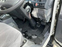 ISUZU Elf Bottle Van TRG-NJR85AN 2015 84,000km_34