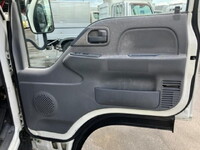 ISUZU Elf Bottle Van TRG-NJR85AN 2015 84,000km_35