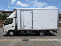 HINO Dutro Panel Van TKG-XZU712M 2017 215,000km_4