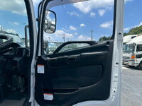 HINO Ranger Aluminum Wing TKG-FD9JLAG 2018 390,000km_16