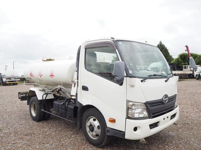 Dutro Sprinkler Truck_1