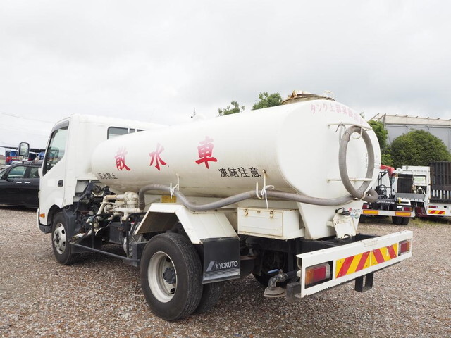 Dutro Sprinkler Truck_2