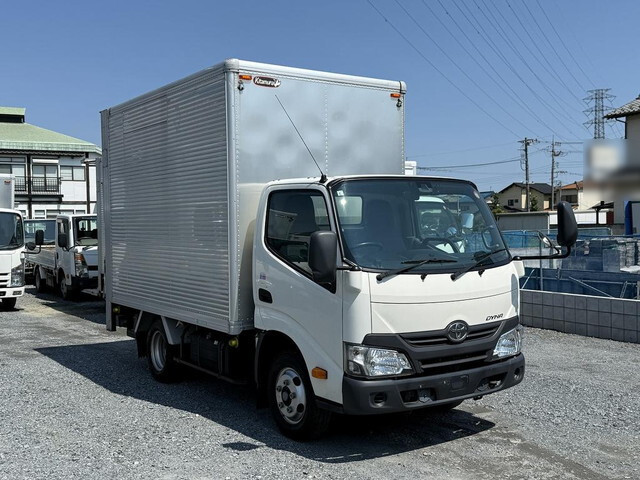 Toyoace Aluminum Van_1