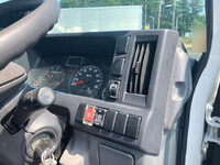ISUZU Elf Double Cab TRG-NHS85A 2015 52,174km_21