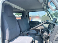 ISUZU Elf Double Cab TRG-NHS85A 2015 52,174km_25