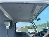 ISUZU Elf Double Cab TRG-NHS85A 2015 52,174km_26