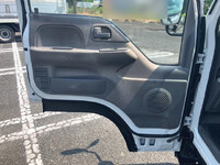 ISUZU Elf Double Cab TRG-NHS85A 2015 52,174km_33