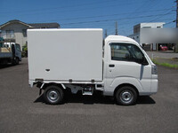 DAIHATSU Hijet Truck Refrigerator & Freezer Truck EBD-S510P 2020 15,000km_6