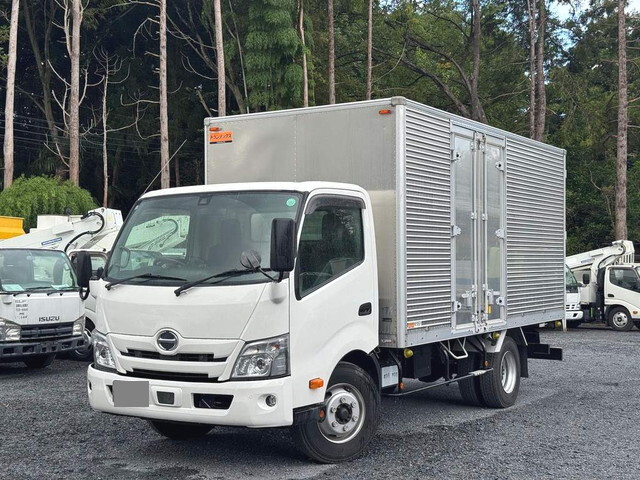 Dutro Aluminum Van_1
