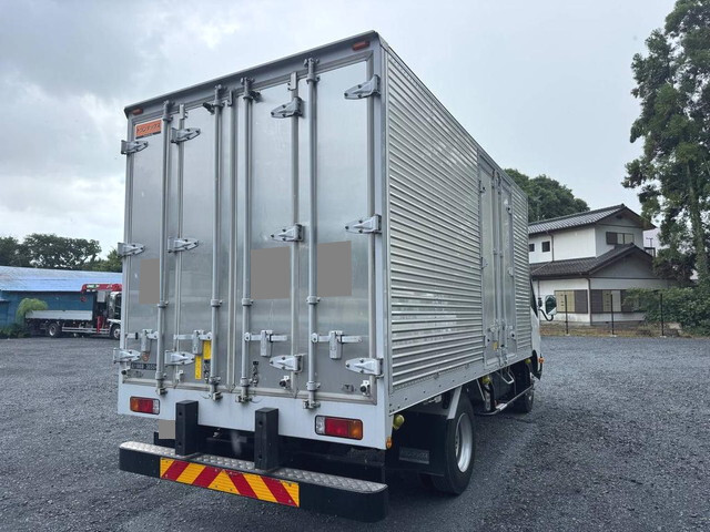 Dutro Aluminum Van_2