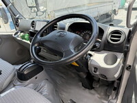 TOYOTA Dyna Aluminum Van TPG-XZU605 2018 185,700km_39