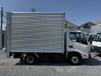 TOYOTA Dyna Aluminum Van TPG-XZU605 2018 185,700km_4