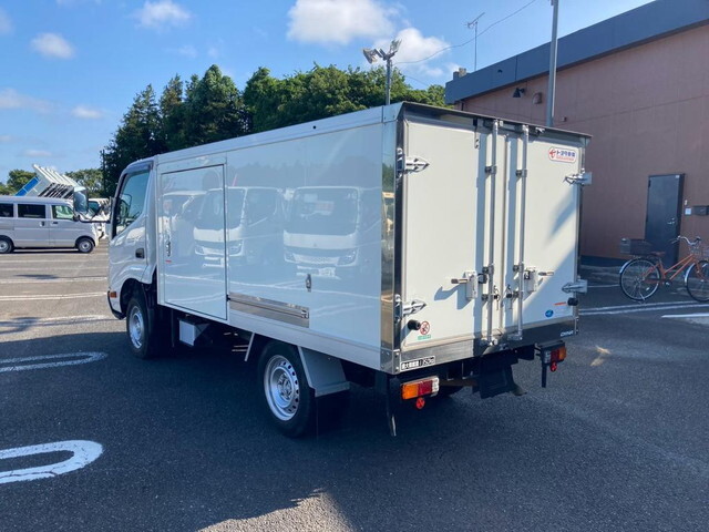 Toyoace Reefer Van_2