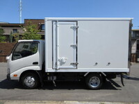 TOYOTA Others Reefer Van TKG-XZU605 2017 184,000km_6