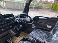 MITSUBISHI FUSO Canter Truck (With 4 Steps Of Cranes) 2RG-FEAV0 2025 200km_14