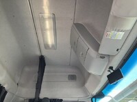 UD TRUCKS Quon Trailer Head QKG-GK6XAB 2016 592,940km_27