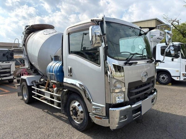 Condor Mixer Truck_1