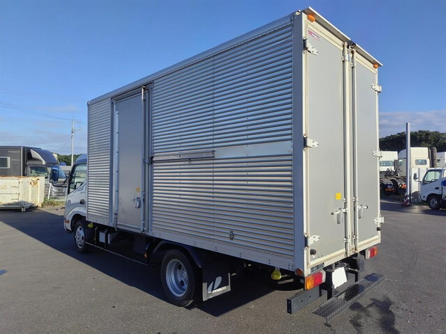 Dutro Aluminum Van_2