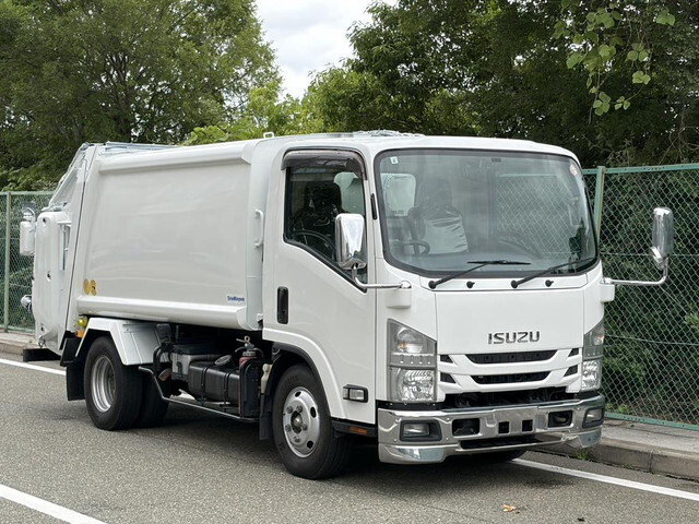 ISUZU Elf Garbage Truck TPG-NMR85N 2016 170,000km
