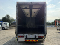 ISUZU Giga Aluminum Wing QPG-CYJ77B 2016 1,011,000km_10