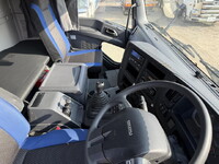 ISUZU Giga Aluminum Wing QPG-CYJ77B 2016 1,011,000km_30