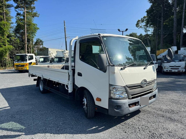 HINO Dutro Flat Body TPG-XZU710M 2019 61,554km_1