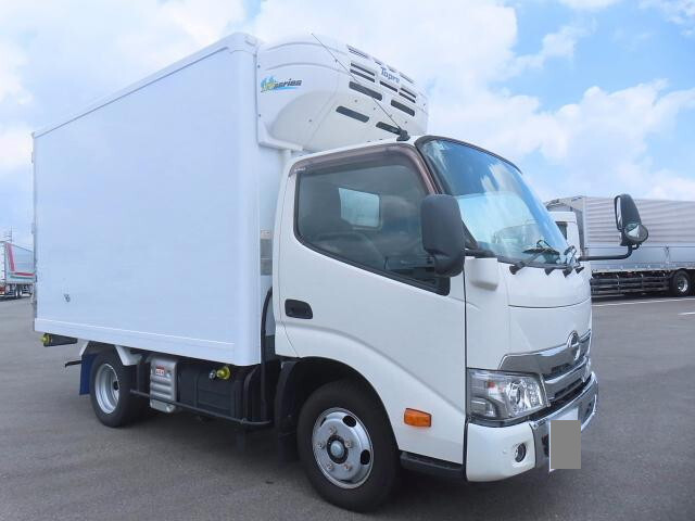 HINO Dutro Refrigerator & Freezer Truck 2RG-XZC605M 2020 38,500km_1