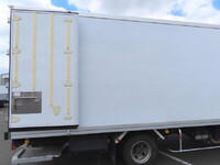 ISUZU Forward Refrigerator & Freezer Truck 2RG-FRR90T2 2023 141,000km_32