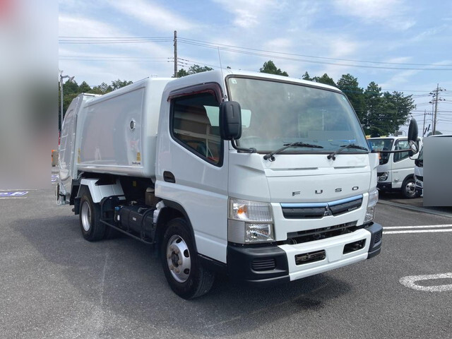 MITSUBISHI FUSO Canter Garbage Truck TPG-FEB90 2017 127,263km_1