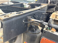 UD TRUCKS Quon Trailer Head QKG-GK6XAB 2015 902,498km_15
