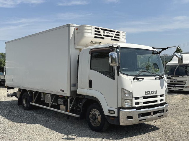 Forward Refrigerator & Freezer Truck_1