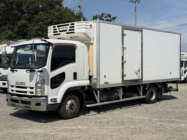 Forward Refrigerator & Freezer Truck_1
