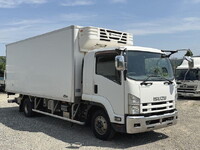 ISUZU Forward Refrigerator & Freezer Truck TKG-FRR90S2 2014 537,000km_1