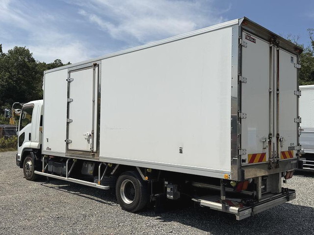 Forward Refrigerator & Freezer Truck_2