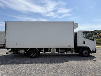 ISUZU Forward Refrigerator & Freezer Truck TKG-FRR90S2 2014 537,000km_7