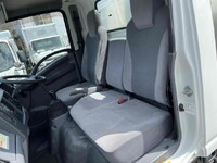 ISUZU Elf Aluminum Van TRG-NMR85AN 2015 133,100km_25