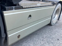 ISUZU Giga Trailer Head QKG-EXD52BD 2017 573,000km_8
