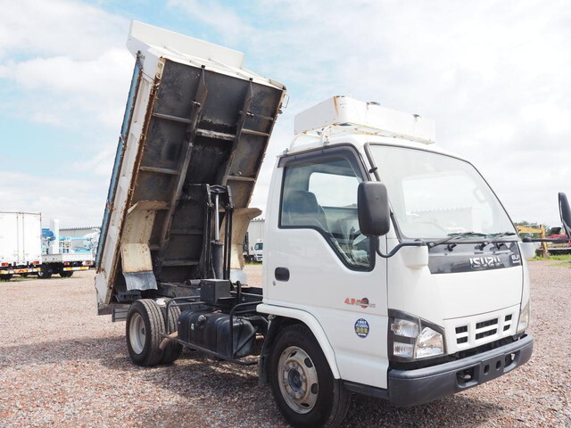 ISUZU Elf Dump PB-NKR81N 2005 149,817km_1