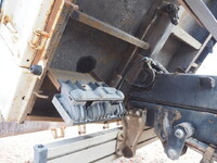 ISUZU Elf Dump PB-NKR81N 2005 149,817km_16