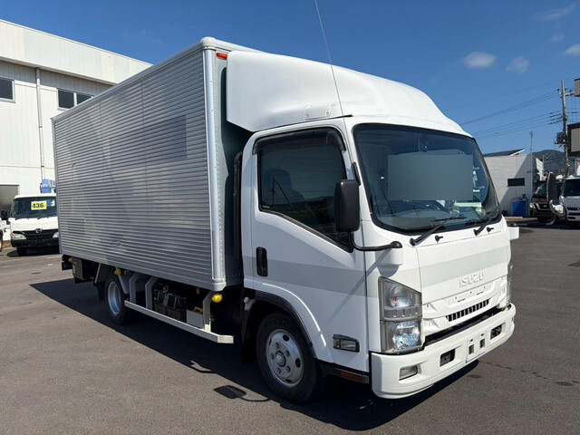 ISUZU Elf Aluminum Van TRG-NPR85AN 2017 355,897km_1