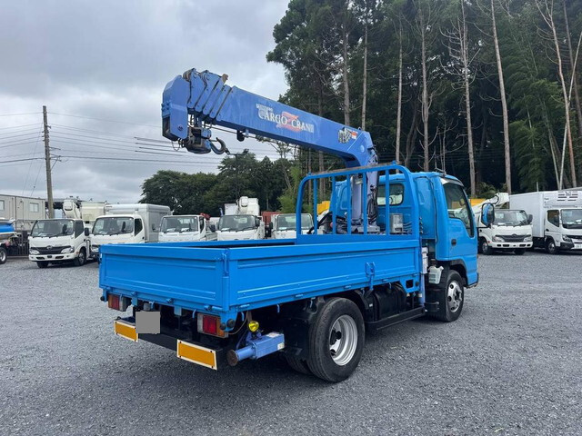 Elf Truck (With 6 Steps Of Cranes)_2