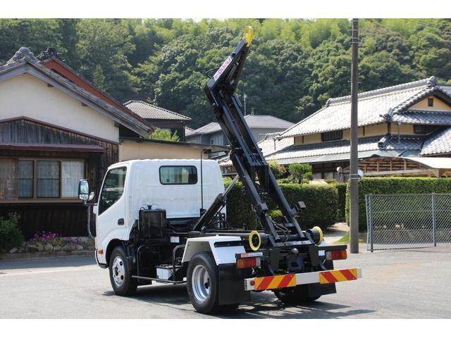 Dutro Container Carrier Truck_2