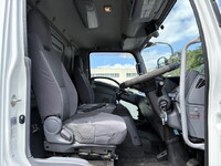 ISUZU Forward Refrigerator & Freezer Truck TKG-FRR90S2 2017 257,000km_31