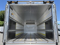 ISUZU Forward Refrigerator & Freezer Truck TKG-FRR90T2 2017 546,000km_9